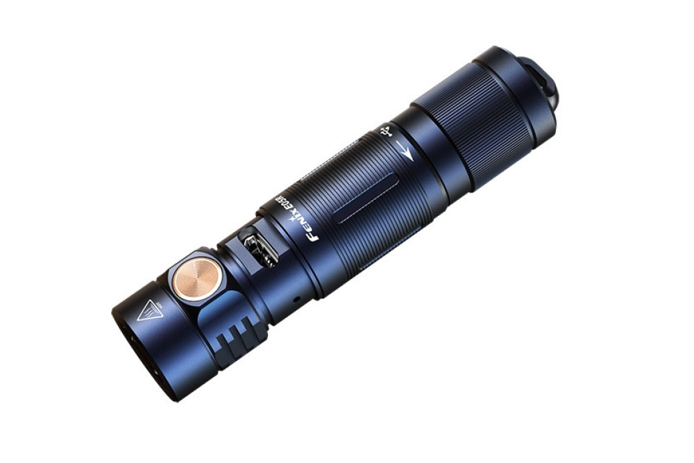 Ліхтар ручний Fenix E05R black
